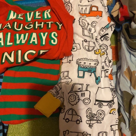 2 t carter pjs - Picture 3 of 3